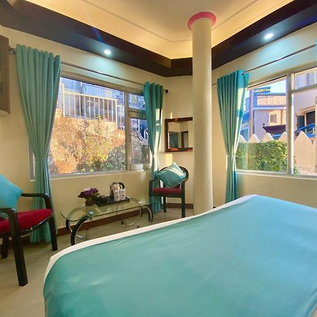 Riversun Hotel Mall Road Mussoorie Exterior photo