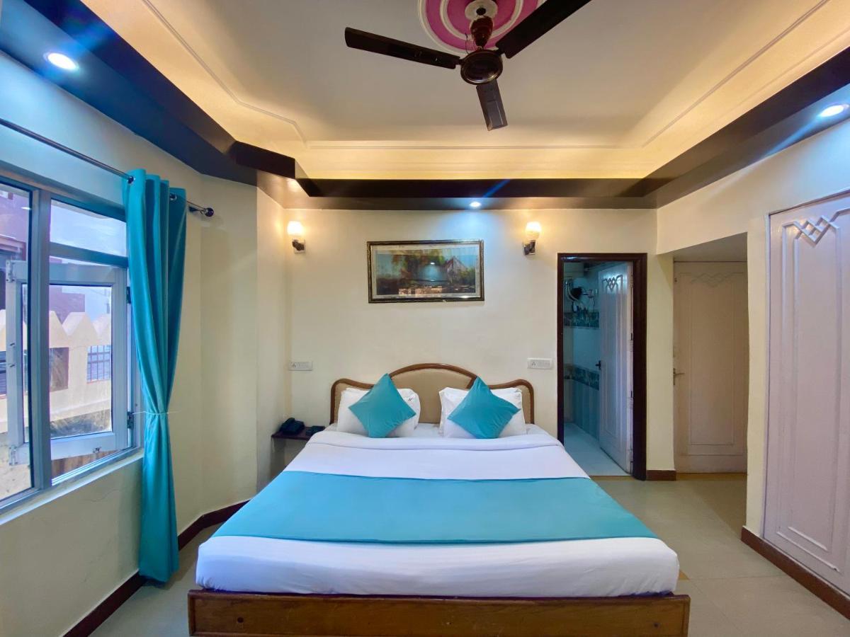 Riversun Hotel Mall Road Mussoorie Exterior photo