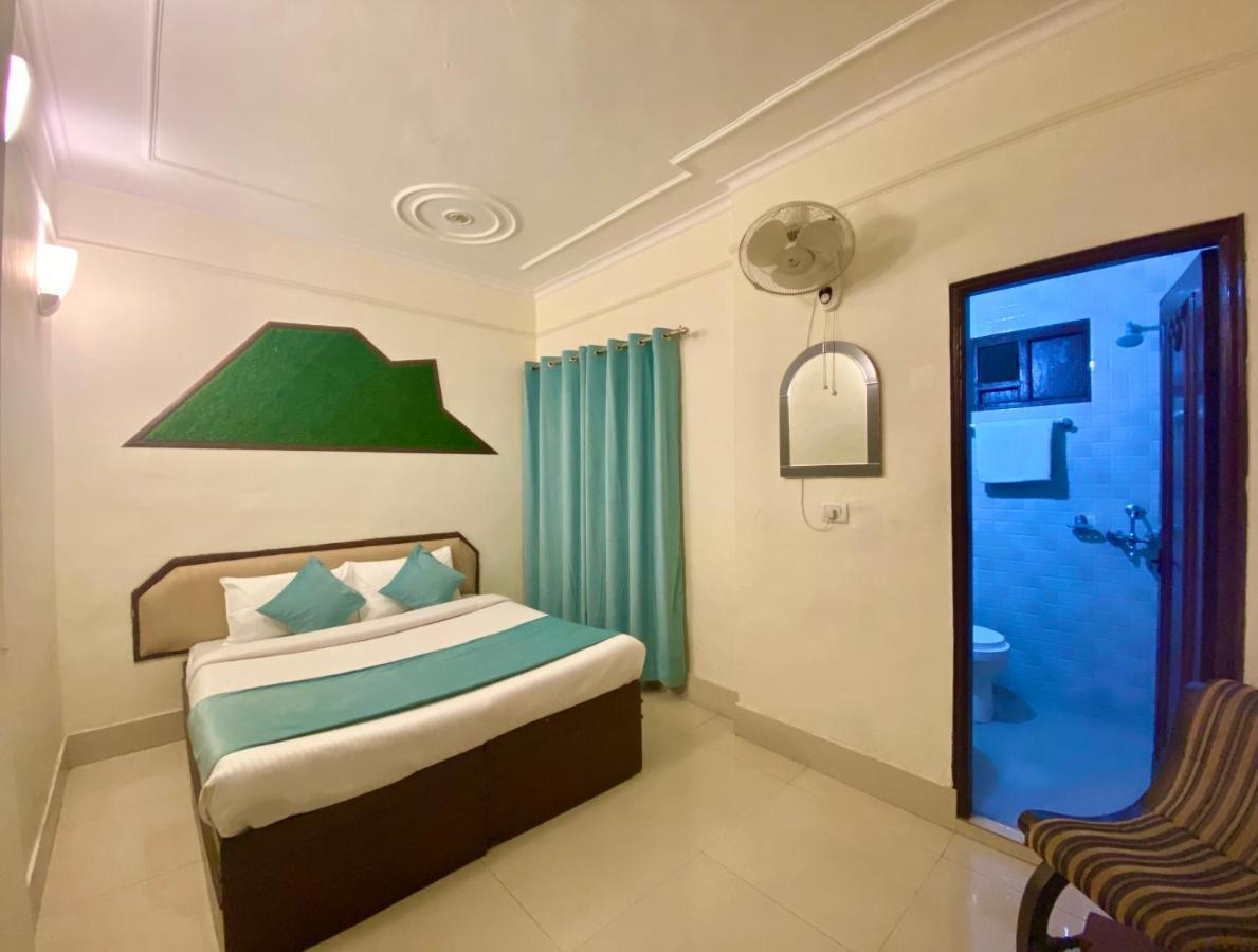 Riversun Hotel Mall Road Mussoorie Exterior photo