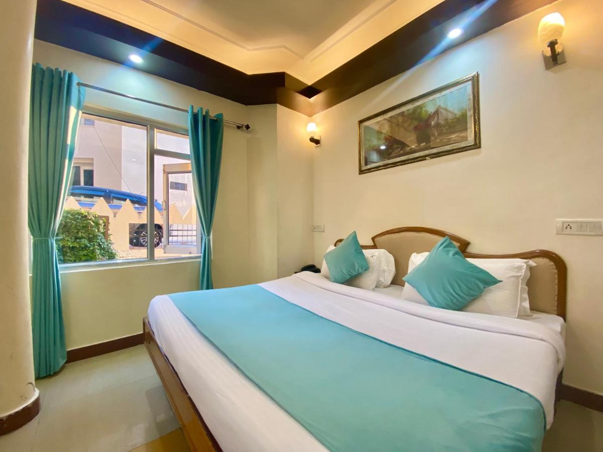 Riversun Hotel Mall Road Mussoorie Exterior photo