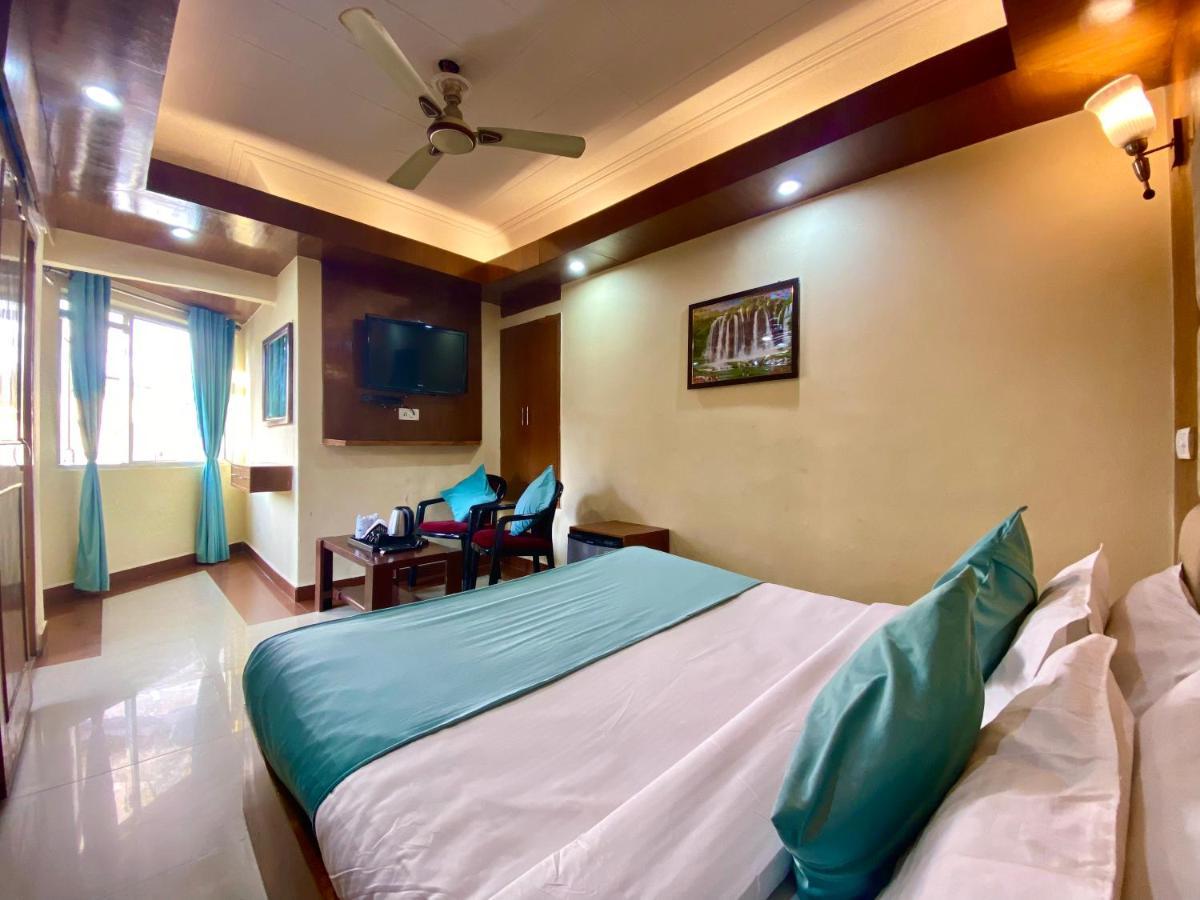 Riversun Hotel Mall Road Mussoorie Exterior photo