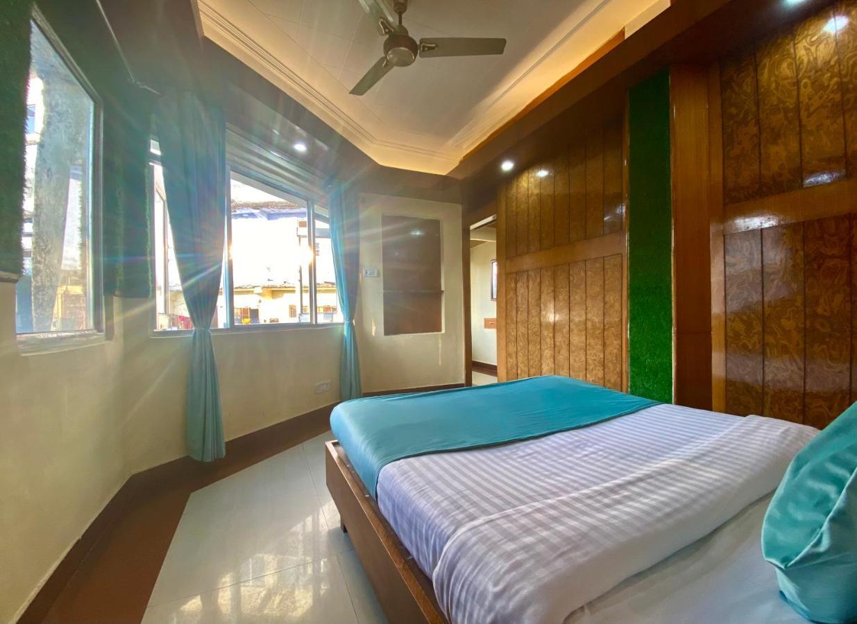 Riversun Hotel Mall Road Mussoorie Exterior photo